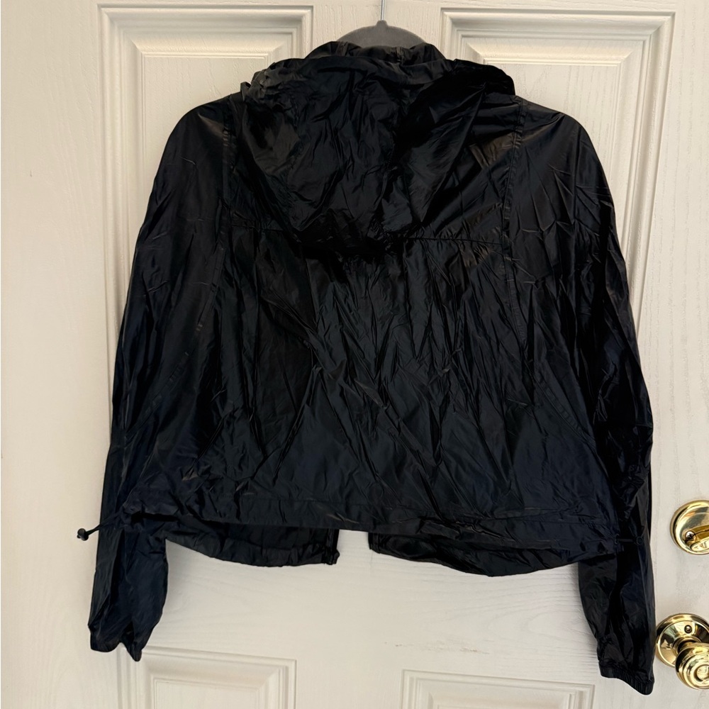 Alo Yoga Sprinter Windbreaker jacket - Picture 6 of 6